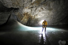 Schwarzmooskogeleishöhle (Schneevulkanhalle)